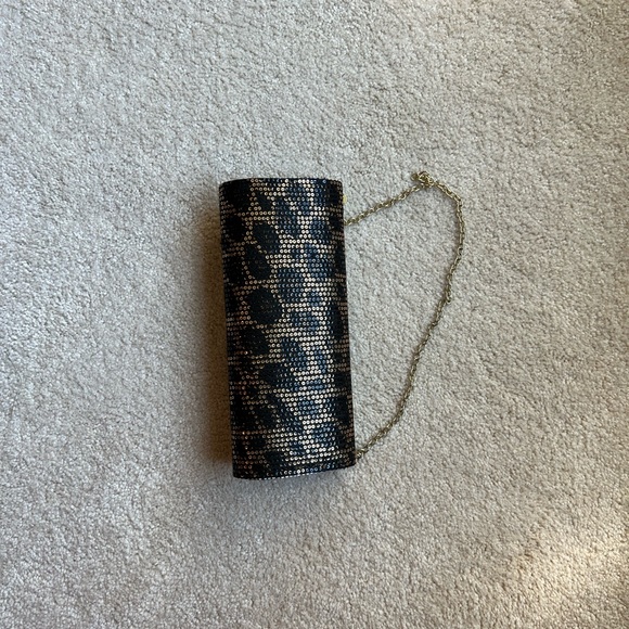 Betsey Johnson sequin animal print clutch with chain strap and a heart - Picture 3 of 3